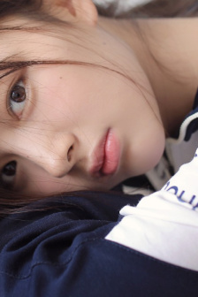 《漂亮的女邻居》三级